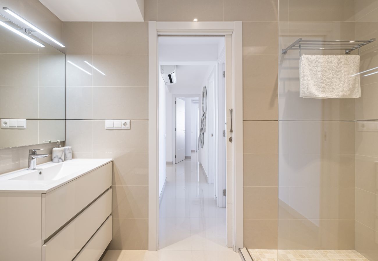 Apartamento en Benidorm - Halcón Deluxe 5-A Apartamento en Benidorm - Halcón Deluxe 5-A