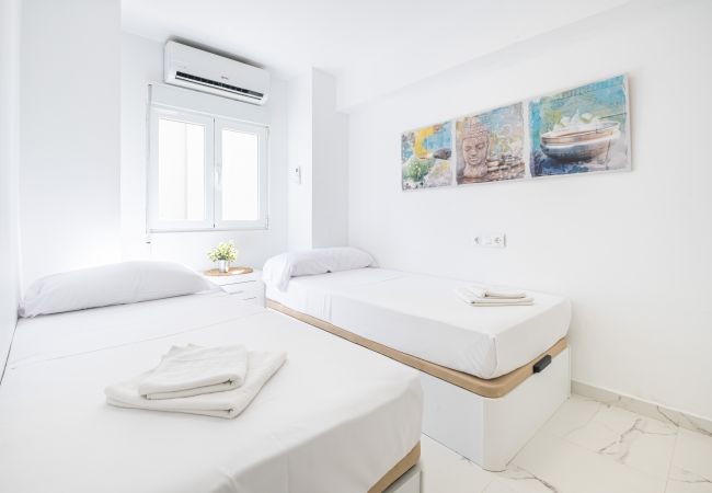 Apartamento en Benidorm - Torre Yago Deluxe 1-2 Levante Beach Apartamento en Benidorm - Torre Yago Deluxe 1-2 Levante Beach