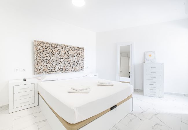 Apartamento en Benidorm - Torre Yago Deluxe 1-2 Levante Beach Apartamento en Benidorm - Torre Yago Deluxe 1-2 Levante Beach