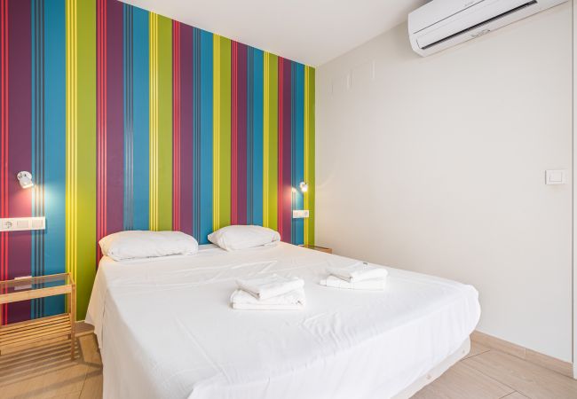Aparthotel in Benidorm - Apartamentos La Rosita Old Town 3Pax-M15 Aparthotel in Benidorm - Apartamentos La Rosita Old Town 3Pax-M15
