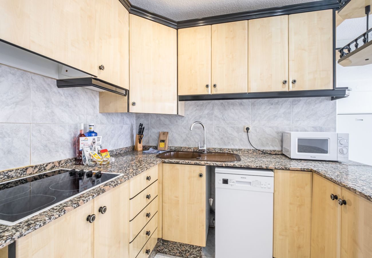 Studio in Benidorm -  Los Caballos 12-C Levante Beach Studio in Benidorm -  Los Caballos 12-C Levante Beach