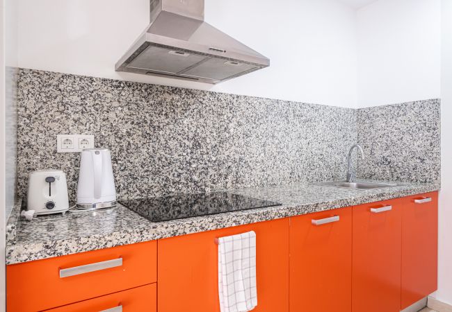 Aparthotel in Benidorm -  Apartamentos La Rosita Old Town 5Pax-1 Aparthotel in Benidorm -  Apartamentos La Rosita Old Town 5Pax-1