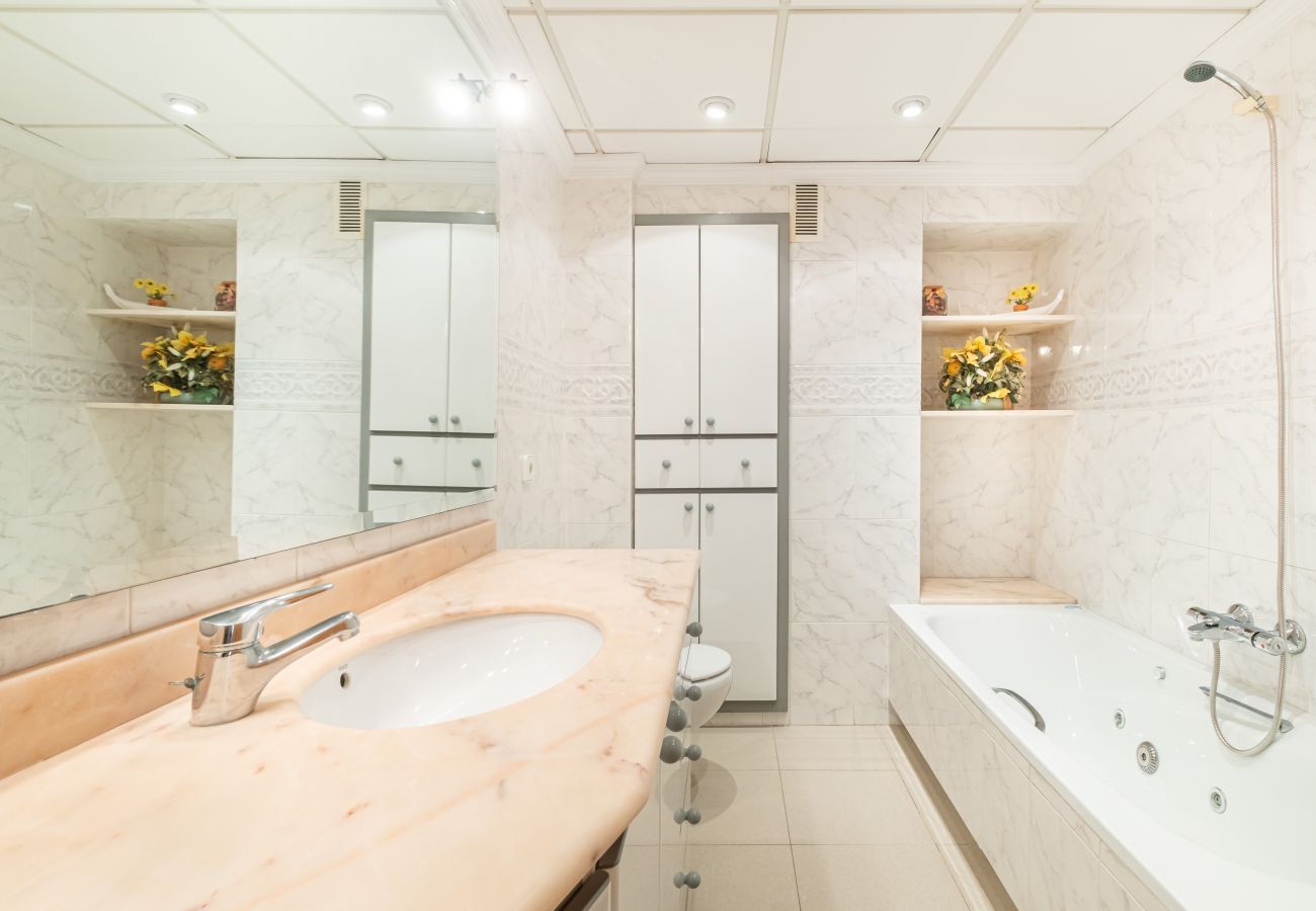 Apartment in Benidorm - Don Miguel Apartment 8-C Levante Beach Apartment in Benidorm - Don Miguel Apartment 8-C Levante Beach