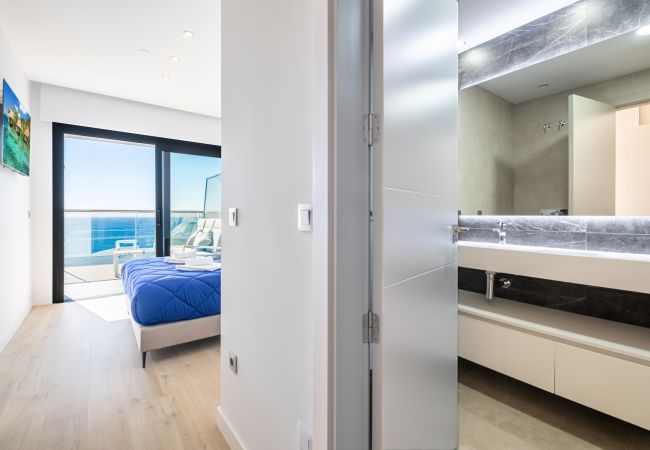 Apartment in Benidorm - Sunset Cliffs Deluxe Apartment 8138 Poniente Beach Apartment in Benidorm - Sunset Cliffs Deluxe Apartment 8138 Poniente Beach