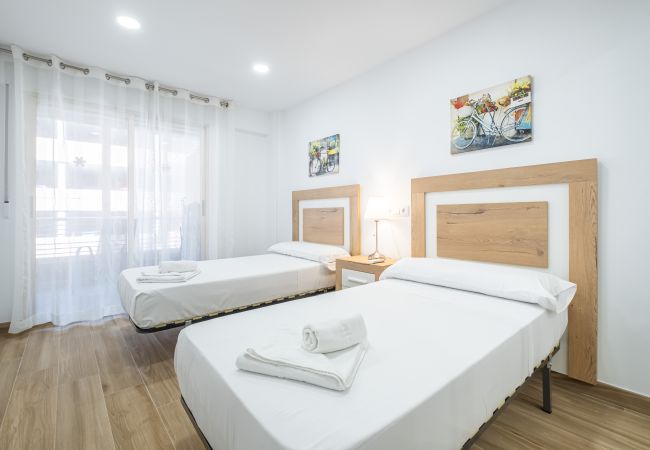 Apartment in Benidorm - Benipark Deluxe 33-A Poniente Beach Apartment in Benidorm - Benipark Deluxe 33-A Poniente Beach