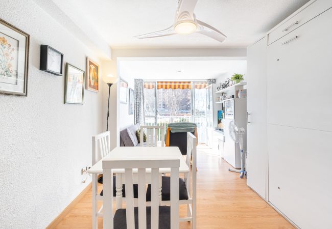 Квартира-студия на Benidorm - Albatros 2-6 Estudio Levante Beach Квартира-студия на Benidorm - Albatros 2-6 Estudio Levante Beach