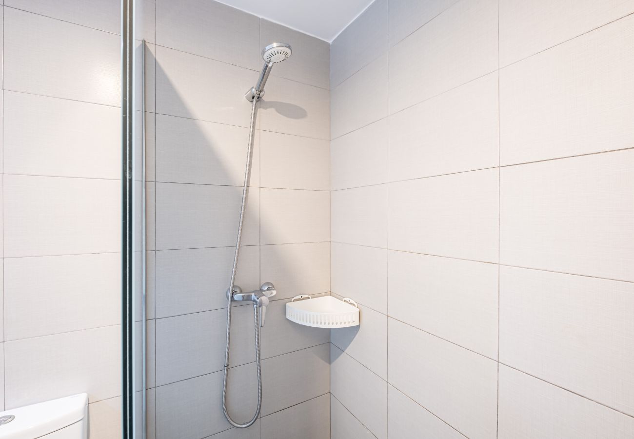 Апартаменты на Бенидорм / Benidorm -  Trinisol Apartment Sea Views 6E Levante Beach Апартаменты на Бенидорм / Benidorm -  Trinisol Apartment Sea Views 6E Levante Beach