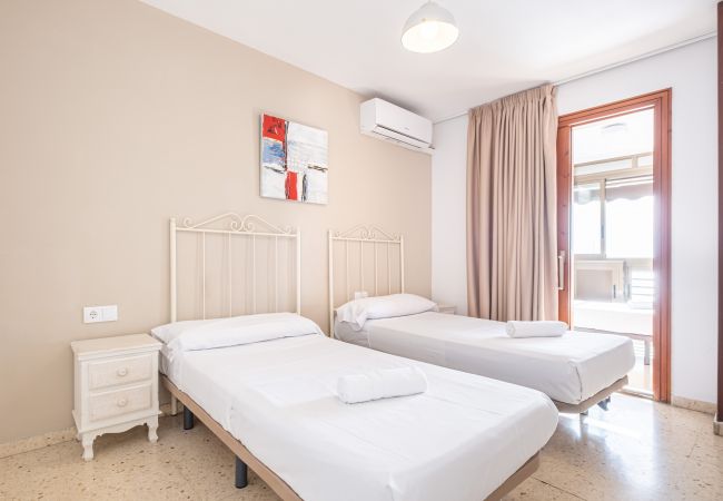 Апартаменты на Benidorm - Las Arenas 1-C Apartment Levante Beach Апартаменты на Benidorm - Las Arenas 1-C Apartment Levante Beach