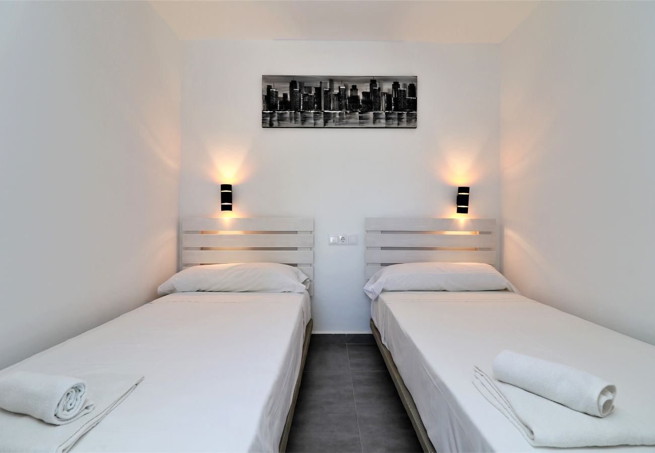 Апартаменты на Бенидорм / Benidorm - Bermudas 313 Апартаменты на Бенидорм / Benidorm - Bermudas 313