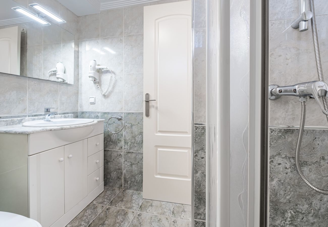 Апартаменты на Бенидорм / Benidorm -  Las Damas 23-E Levante Beach Апартаменты на Бенидорм / Benidorm -  Las Damas 23-E Levante Beach