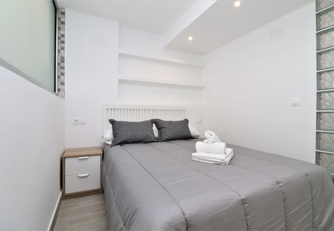 Квартира-студия на Бенидорм / Benidorm -  Albatros 14-10 Estudio Levante Beach Квартира-студия на Бенидорм / Benidorm -  Albatros 14-10 Estudio Levante Beach