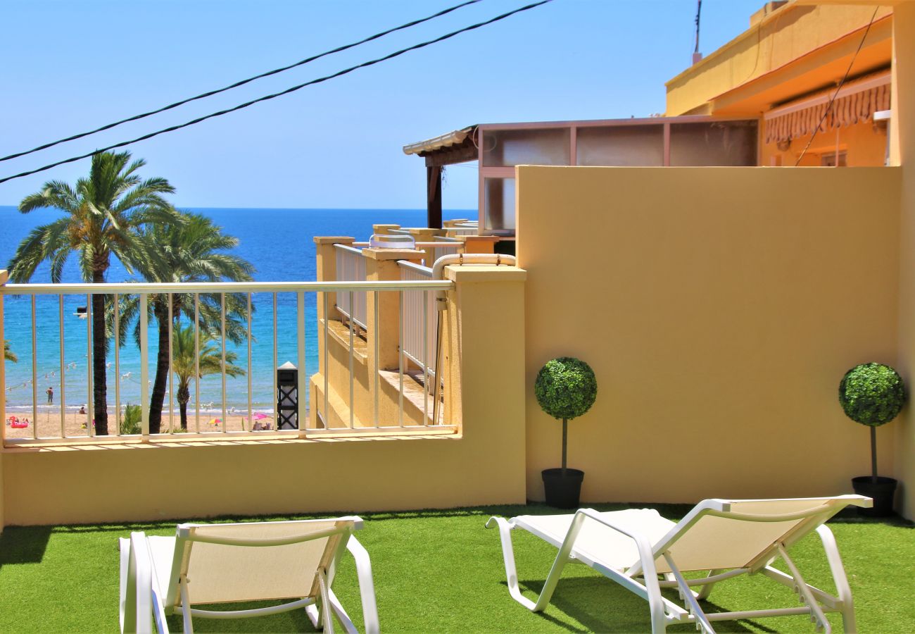 Апартаменты на Бенидорм / Benidorm -  Penthouse Ancla 461 Levante Beach