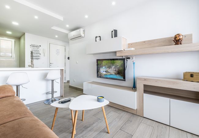 Апартаменты на Бенидорм / Benidorm - Torre Domo 9-D Levante Beach Апартаменты на Бенидорм / Benidorm - Torre Domo 9-D Levante Beach