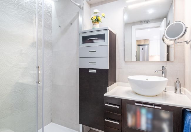 Апартаменты на Бенидорм / Benidorm - Torre Domo 9-D Levante Beach Апартаменты на Бенидорм / Benidorm - Torre Domo 9-D Levante Beach