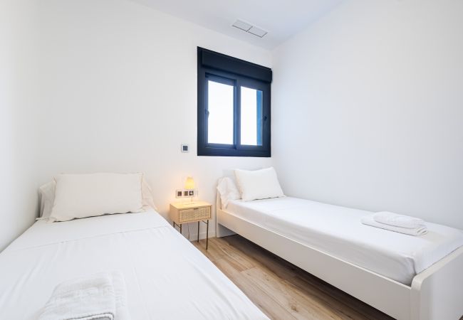 Апартаменты на Benidorm - Sunset Waves 18-35 Poniente Beach Resort Апартаменты на Benidorm - Sunset Waves 18-35 Poniente Beach Resort