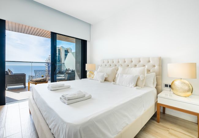 Апартаменты на Benidorm - Sunset Waves 18-35 Poniente Beach Resort Апартаменты на Benidorm - Sunset Waves 18-35 Poniente Beach Resort