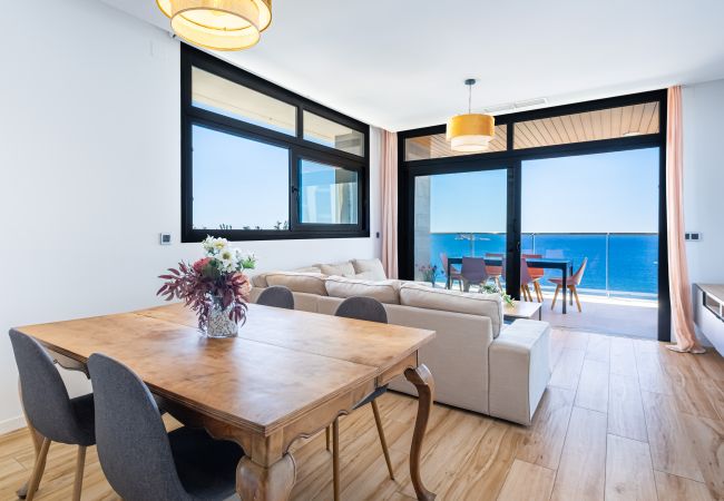 Апартаменты на Benidorm - Sunset Waves 18-35 Poniente Beach Resort Апартаменты на Benidorm - Sunset Waves 18-35 Poniente Beach Resort