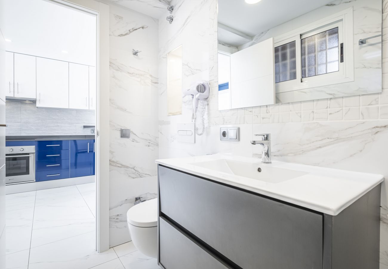 Апартаменты на Бенидорм / Benidorm -  Don Paco 12-B Deluxe Apartment Levante Beach Апартаменты на Бенидорм / Benidorm -  Don Paco 12-B Deluxe Apartment Levante Beach