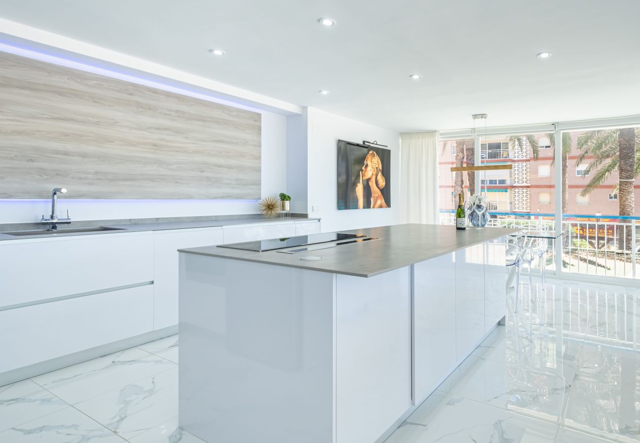 Апартаменты на Бенидорм / Benidorm - Copacabana Deluxe 1-A Levante Beach Апартаменты на Бенидорм / Benidorm - Copacabana Deluxe 1-A Levante Beach