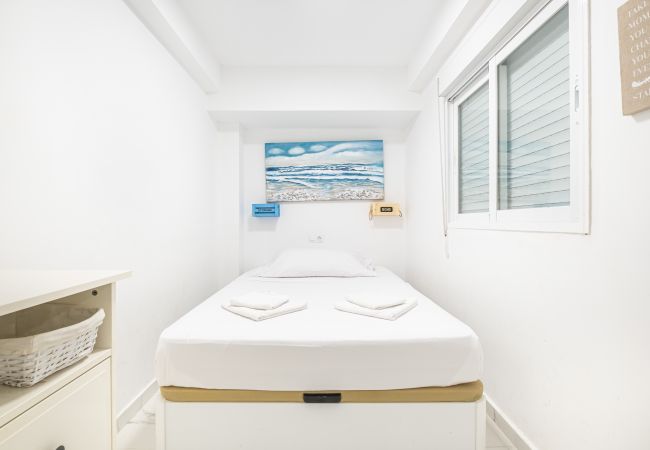 Апартаменты на Benidorm - Torre Yago Deluxe 1-2 Levante Beach Апартаменты на Benidorm - Torre Yago Deluxe 1-2 Levante Beach