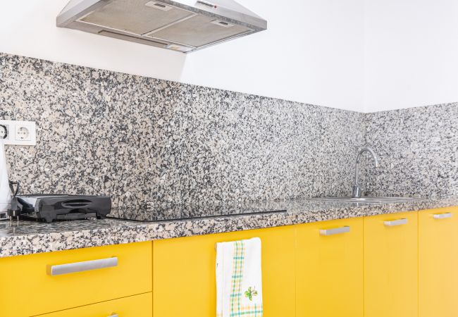 Апартотель на Бенидорм / Benidorm - Apartamentos La Rosita Old Town M-3 Апартотель на Бенидорм / Benidorm - Apartamentos La Rosita Old Town M-3