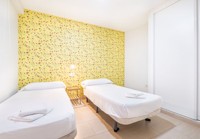 Апартотель на Бенидорм / Benidorm - Apartamentos La Rosita Old Town M-4 Апартотель на Бенидорм / Benidorm - Apartamentos La Rosita Old Town M-4