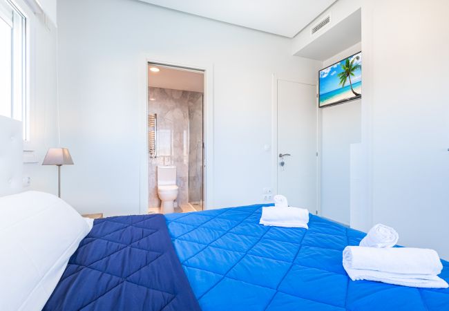 Апартаменты на Бенидорм / Benidorm - Gemelos 28-16D Deluxe Apartment Levante Beach Апартаменты на Бенидорм / Benidorm - Gemelos 28-16D Deluxe Apartment Levante Beach